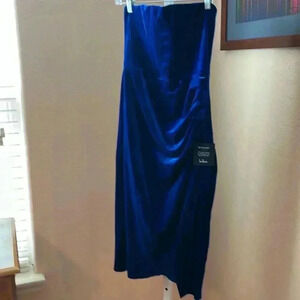 NWT Lulus size medium formal strapless navy dress pit to pit 15” stretches 18”